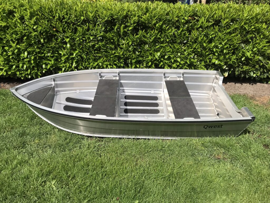 Qwest Marine B301