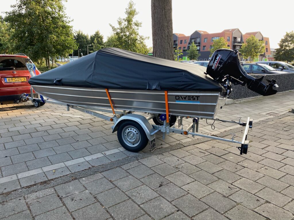 Qwest Marine F401