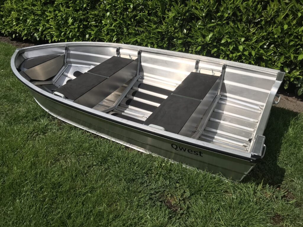 Qwest Marine B301