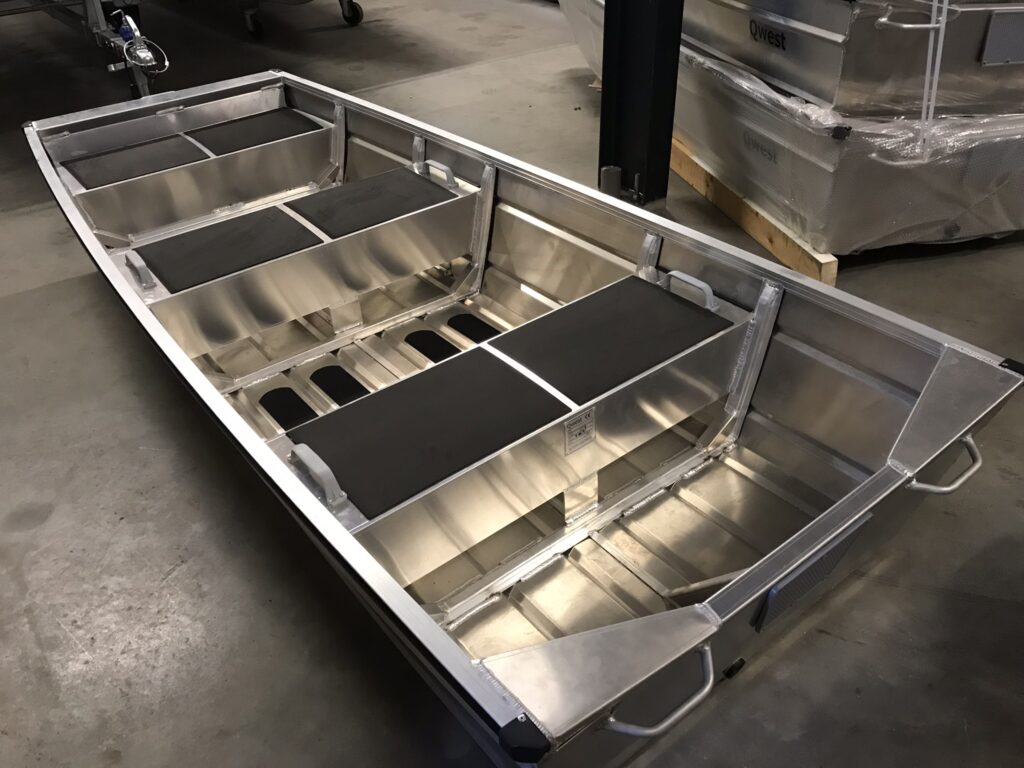 Qwest Marine F301