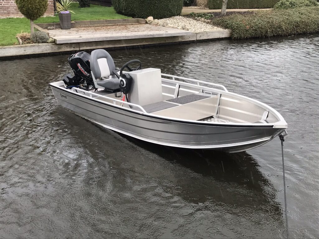 Qwest Marine B381