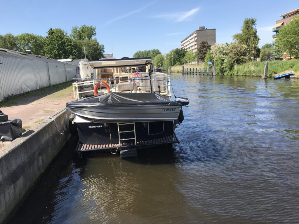 Qwest Marine B301