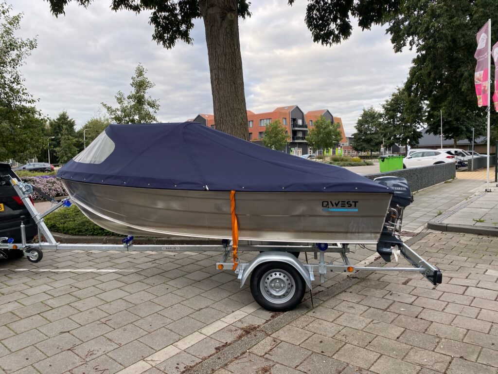 Qwest Marine R400