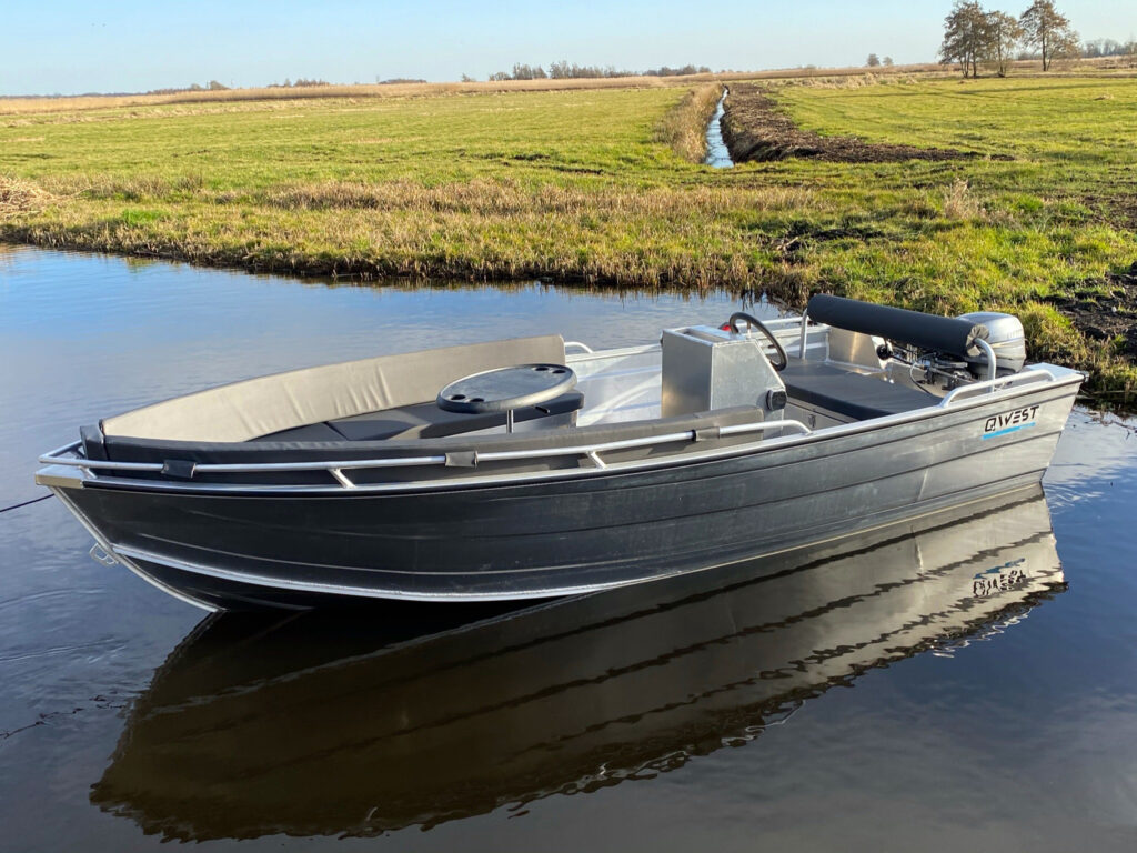 Qwest Marine R450