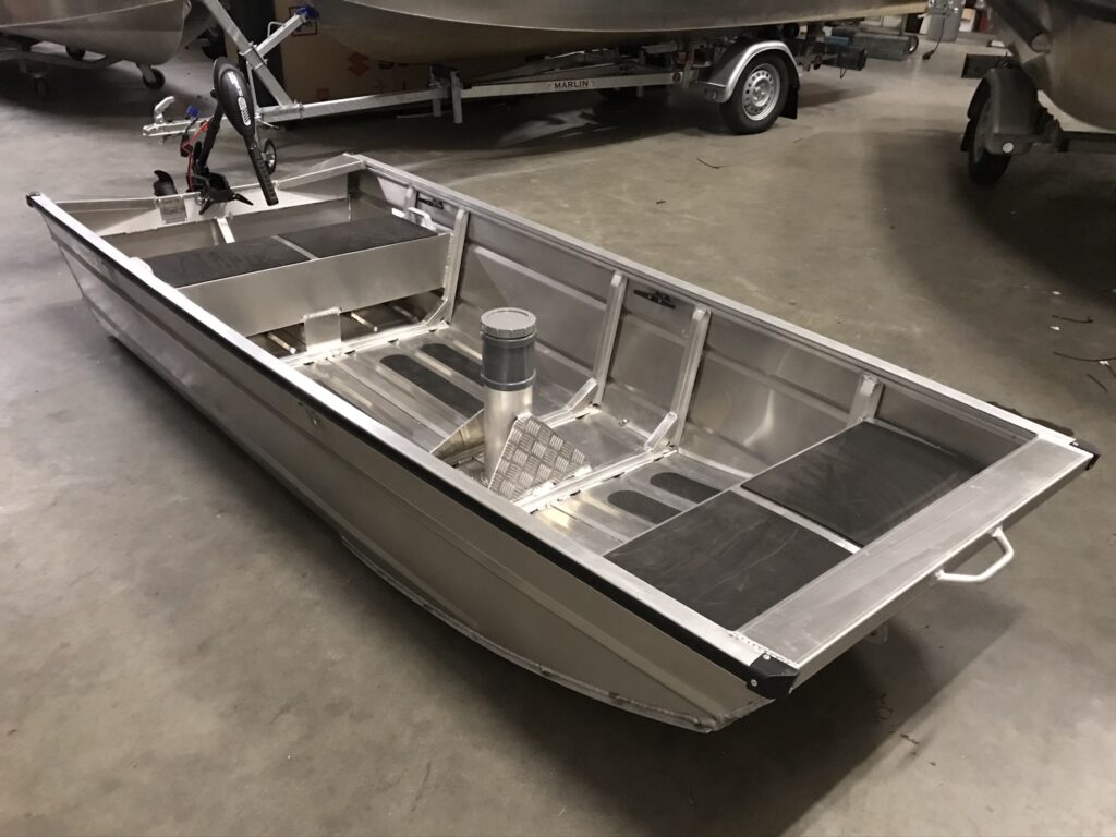 Qwest Marine F301