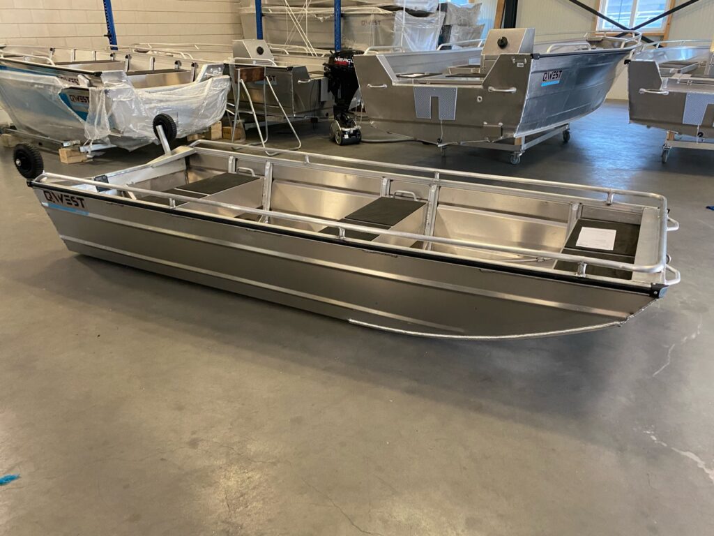Qwest Marine F331