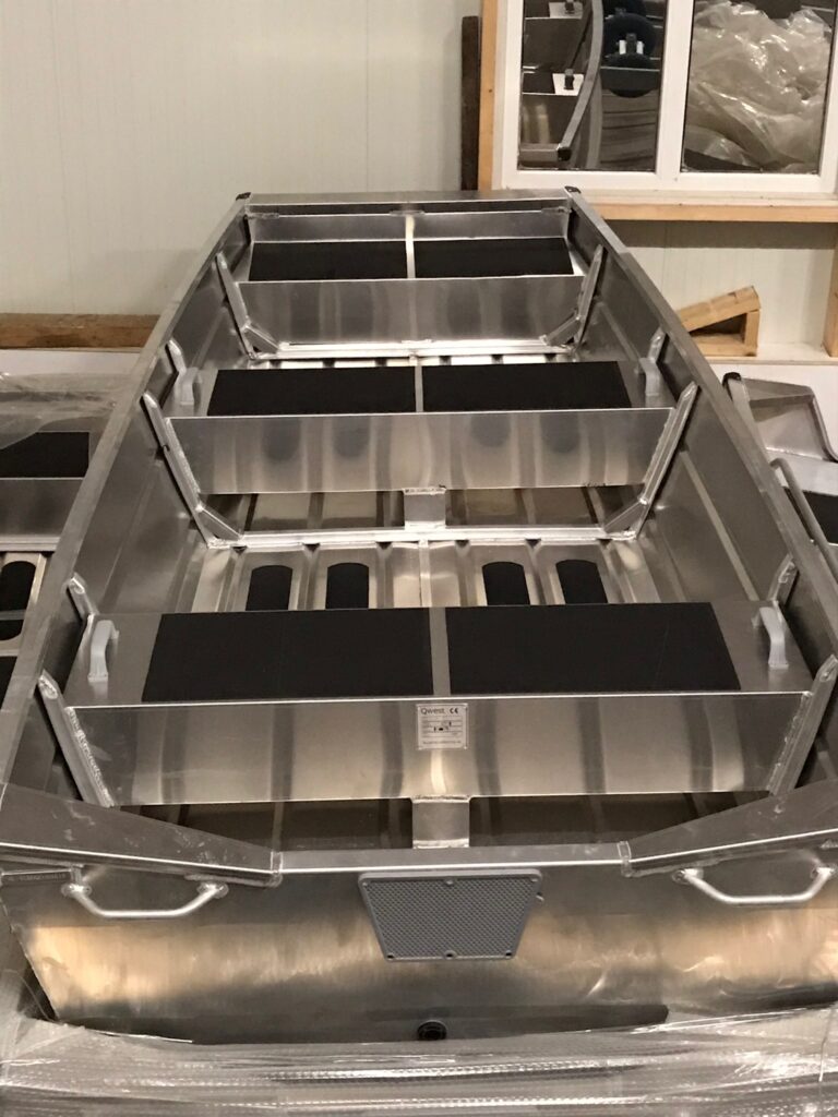 Qwest Marine F331