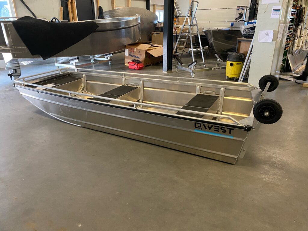 Qwest Marine F331