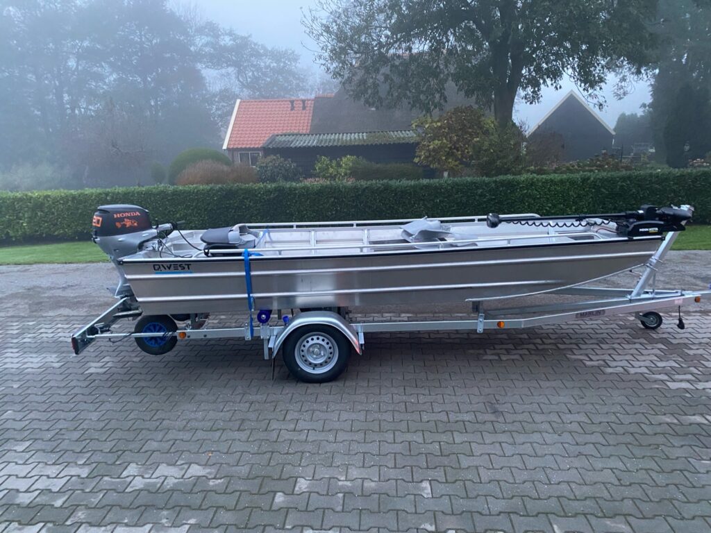 Qwest Marine F452