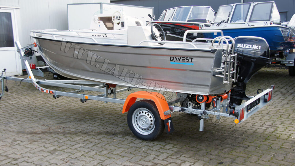 Qwest Marine R400