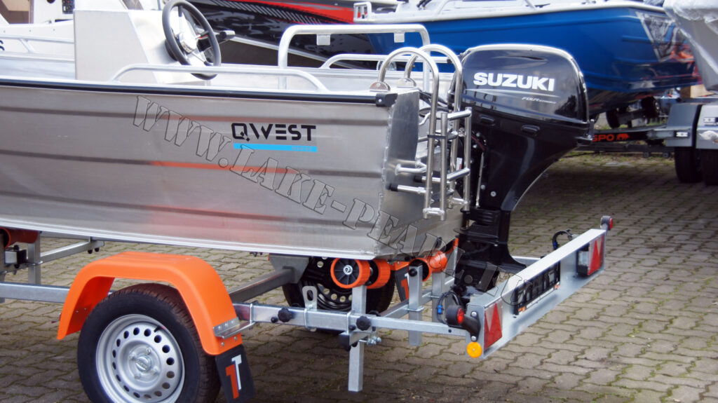 Qwest Marine R400