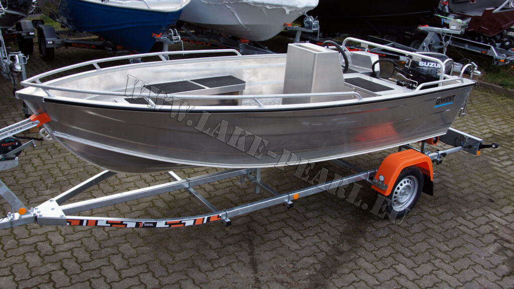 Qwest Marine R400
