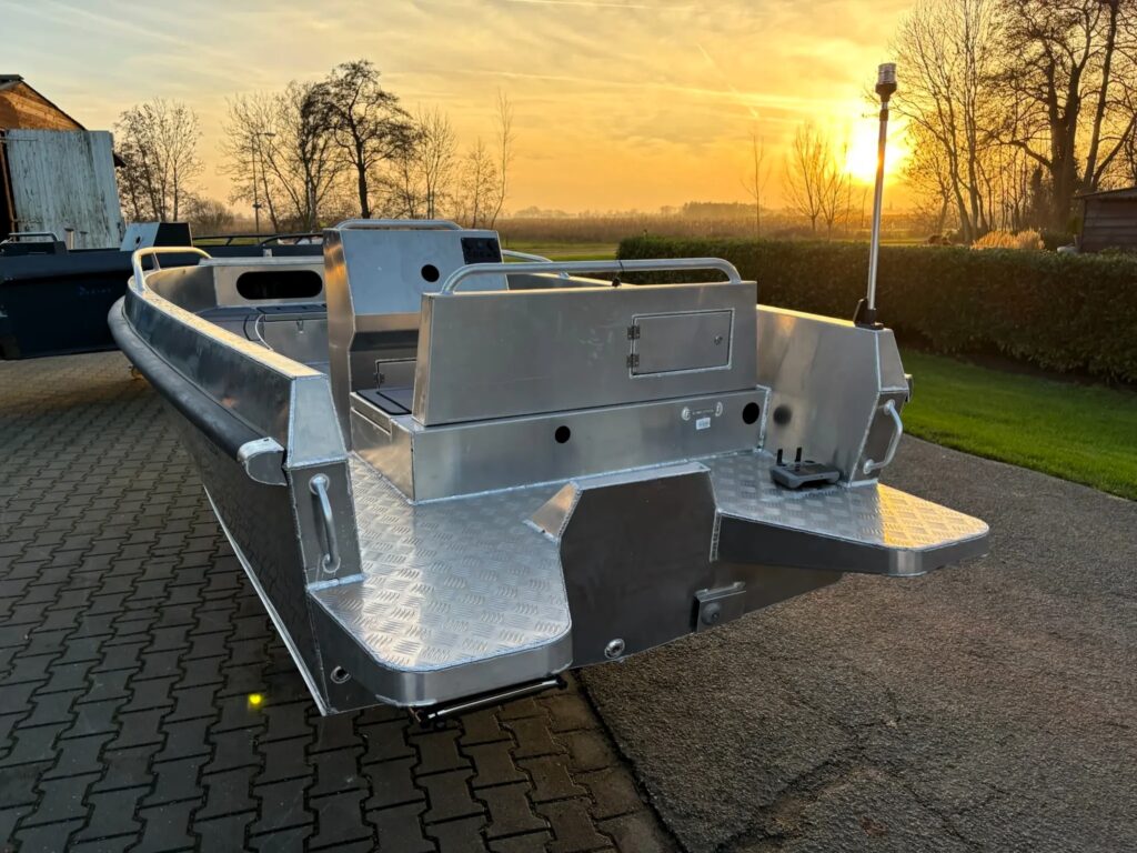 Qwest Marine R535
