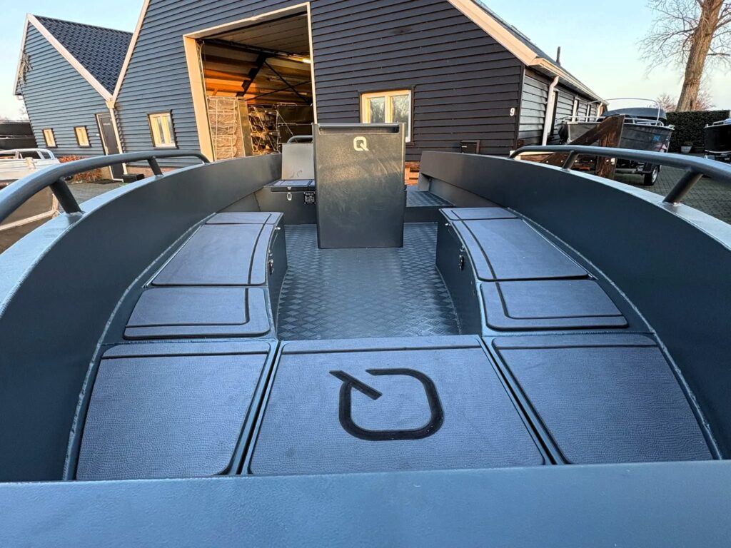 Qwest Marine R535